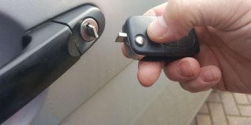 Broken Car Key Extraction